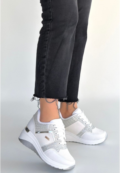Geja Beyaz Cilt Bağcıklı Spor Ayakkabı