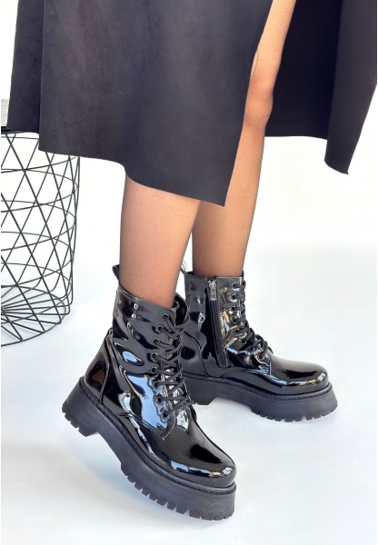 Jonni Siyah Rugan Bağcıklı Bot