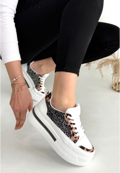 Lawin Beyaz Cilt Siyah Simli Bağcıklı Spor Ayakkabı