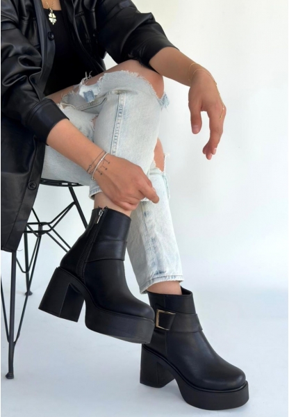 Lonji Siyah Cilt Topuklu Bot
