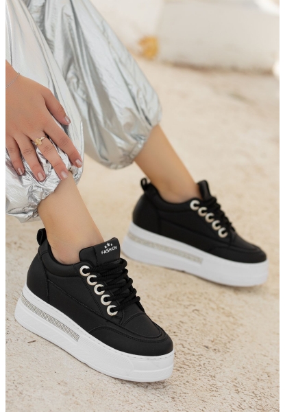 Lulu Siyah Cilt Beyaz Tabanlı Bağcıklı Spor Ayakkabı