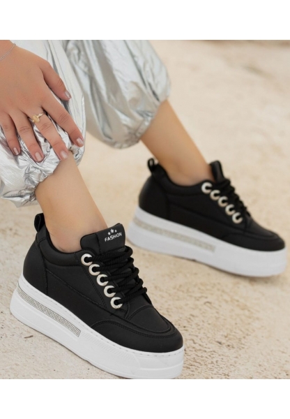 Lulu Siyah Cilt Beyaz Tabanlı Bağcıklı Spor Ayakkabı