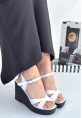 Minna Beyaz Cilt Dolgu Topuk Sandalet
